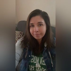 Meet your Posher, Alicia